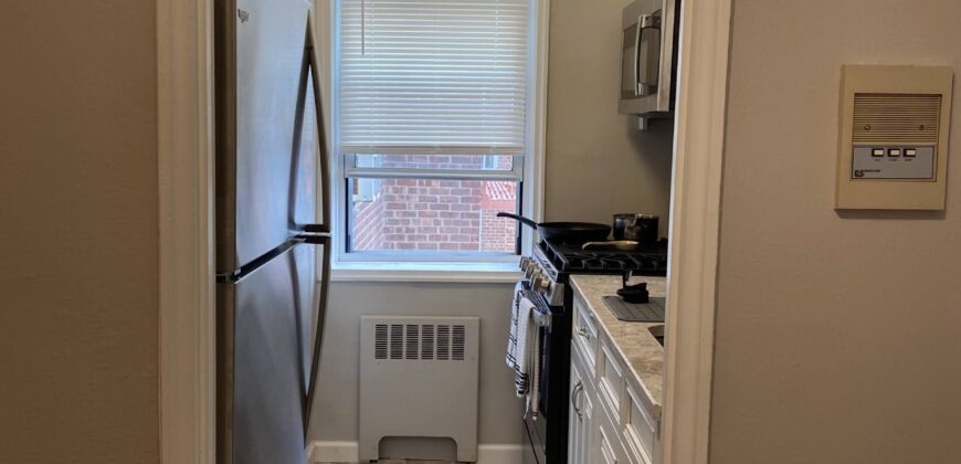Large 1 Bedroom Co-op BRONXVILLE/Yonkers BORDER