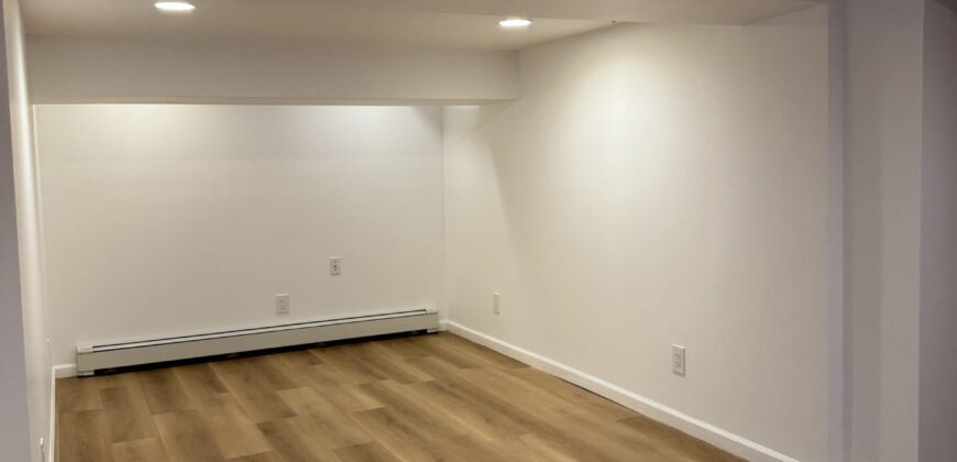 Throgs Neck Walk-In