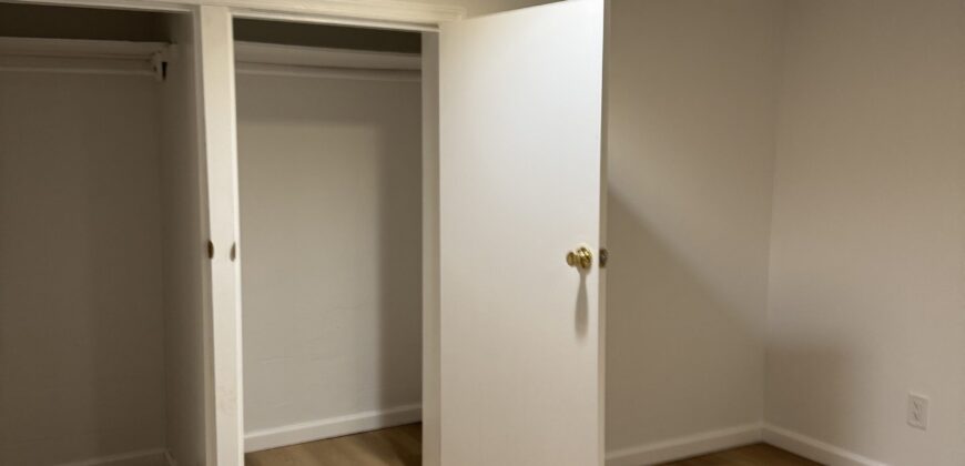Throgs Neck Walk-In